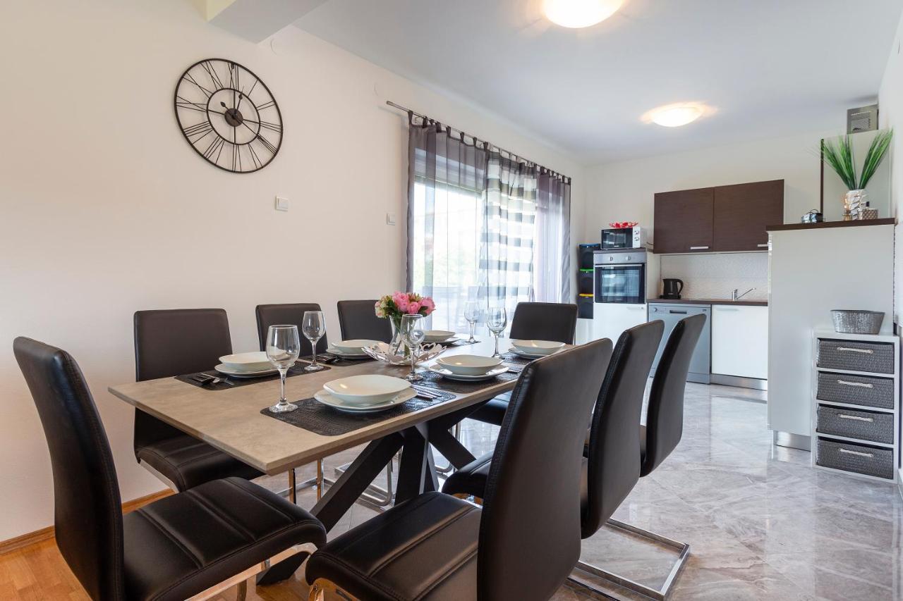 Apartmani Karoca 3 Pula Exterior foto