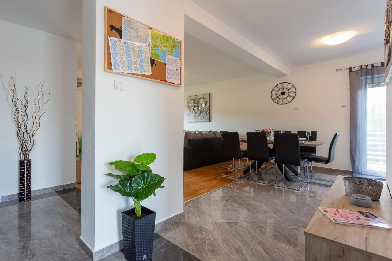 Apartmani Karoca 3 Pula Exterior foto