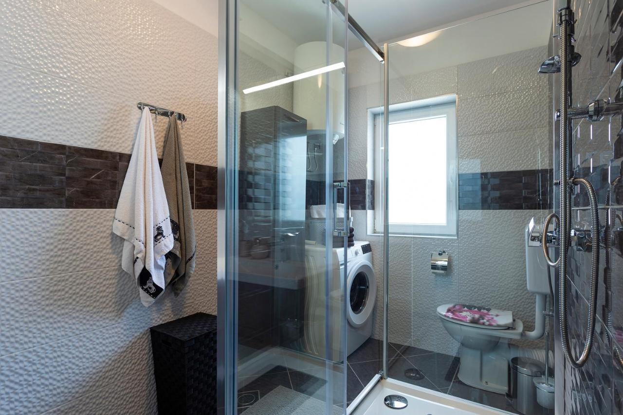 Apartmani Karoca 3 Pula Exterior foto