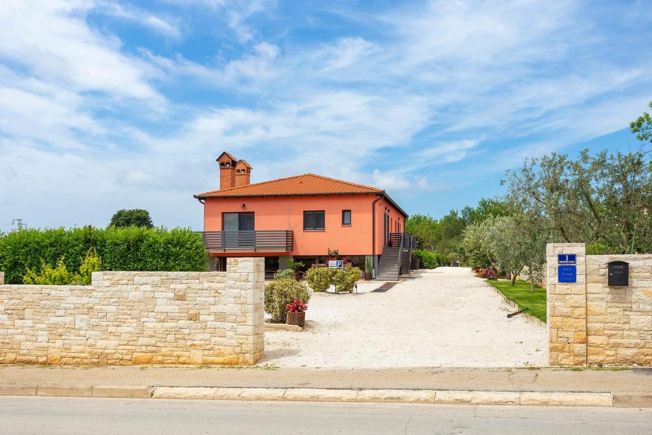 Apartmani Karoca 3 Pula Exterior foto
