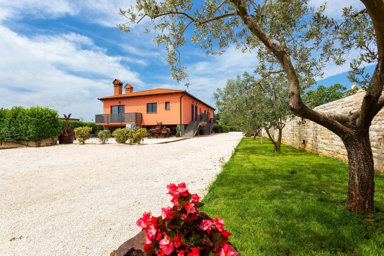 Apartmani Karoca 3 Pula Exterior foto