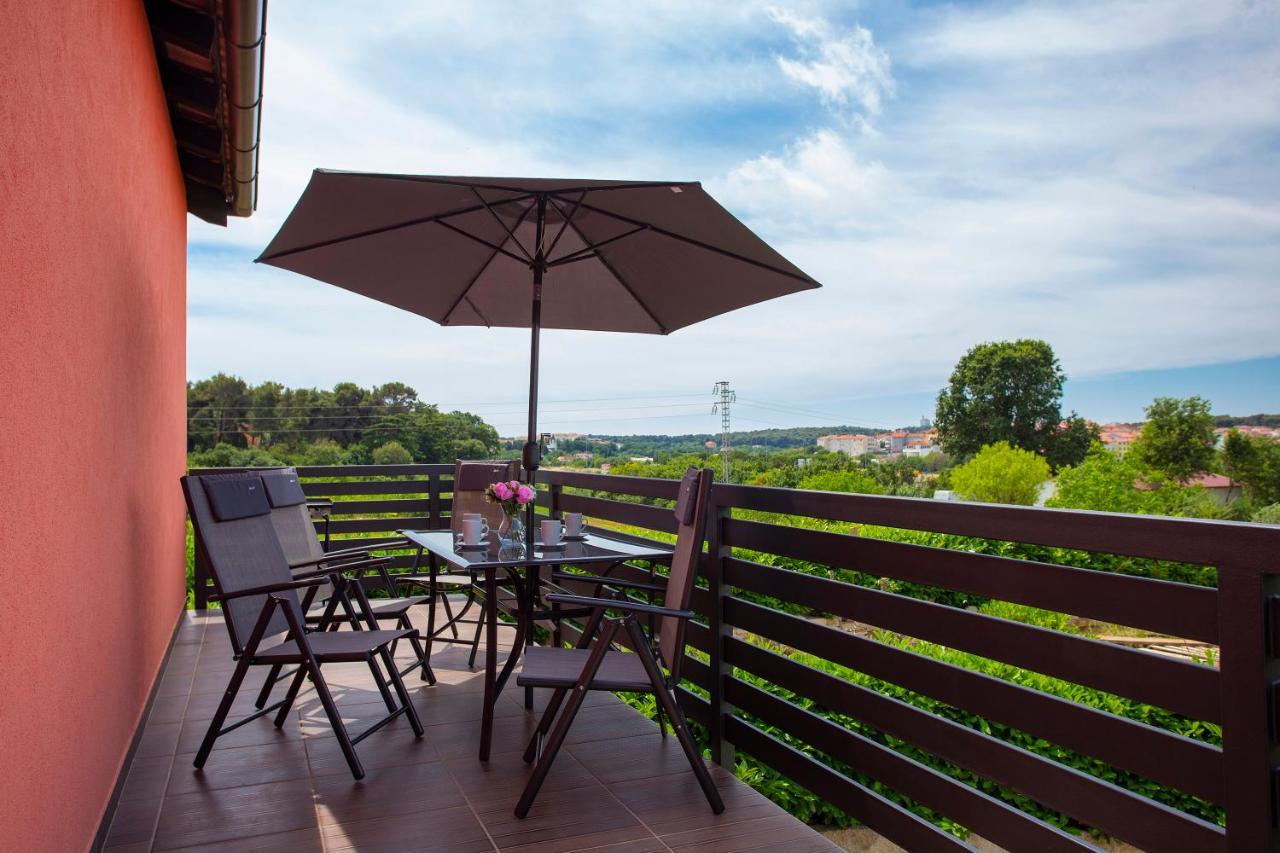 Apartmani Karoca 3 Pula Exterior foto